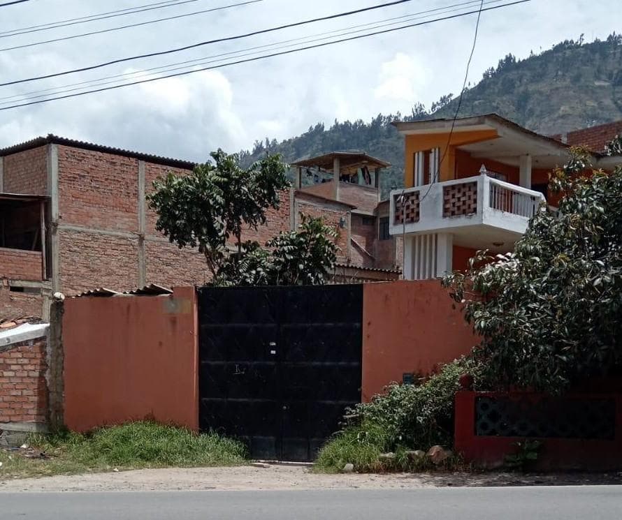 VENTA DE CASA – AV. CENTENARIO (CARRETERA HUARAZ–CARAZ), URBANIZACIÓN SANTA ROSA YUNGAY – ANCASH - 2