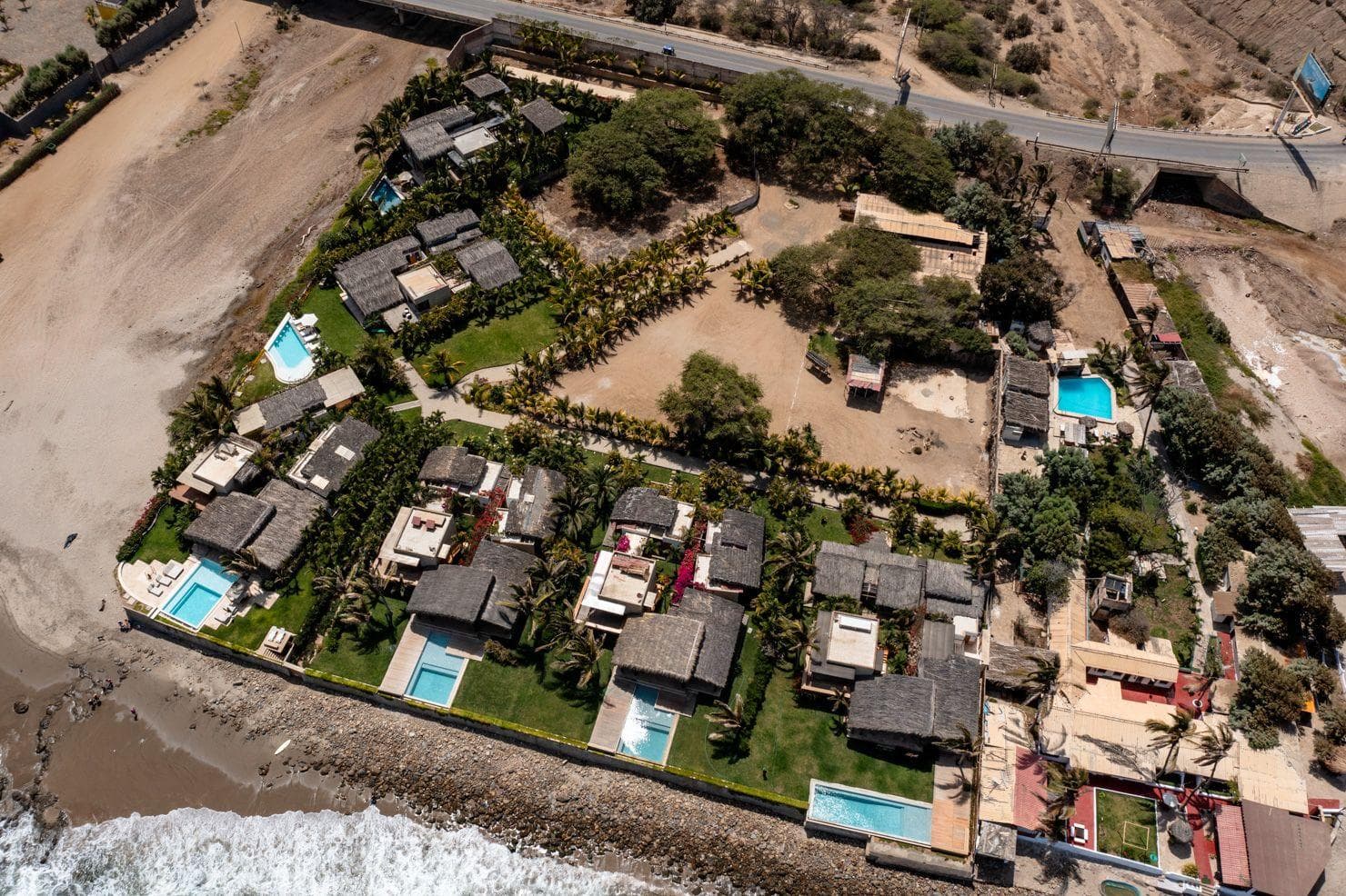 Venta Terreno en primera fila a 50 metros del point - Máncora Piura - 2