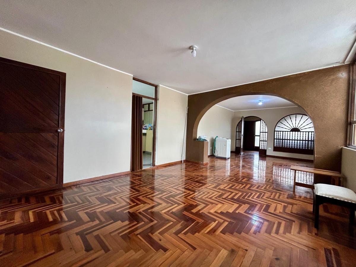 AMPLIO DEPARTAMENTO EN ALQUILER EN AV. FÁTIMA – TRUJILLO - 1