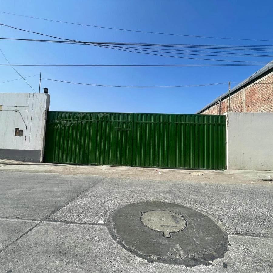 ALQUILO LOCAL INDUSTRIAL EN ZONA INDUSTRIAL LARREA - TRUJILLO - 1