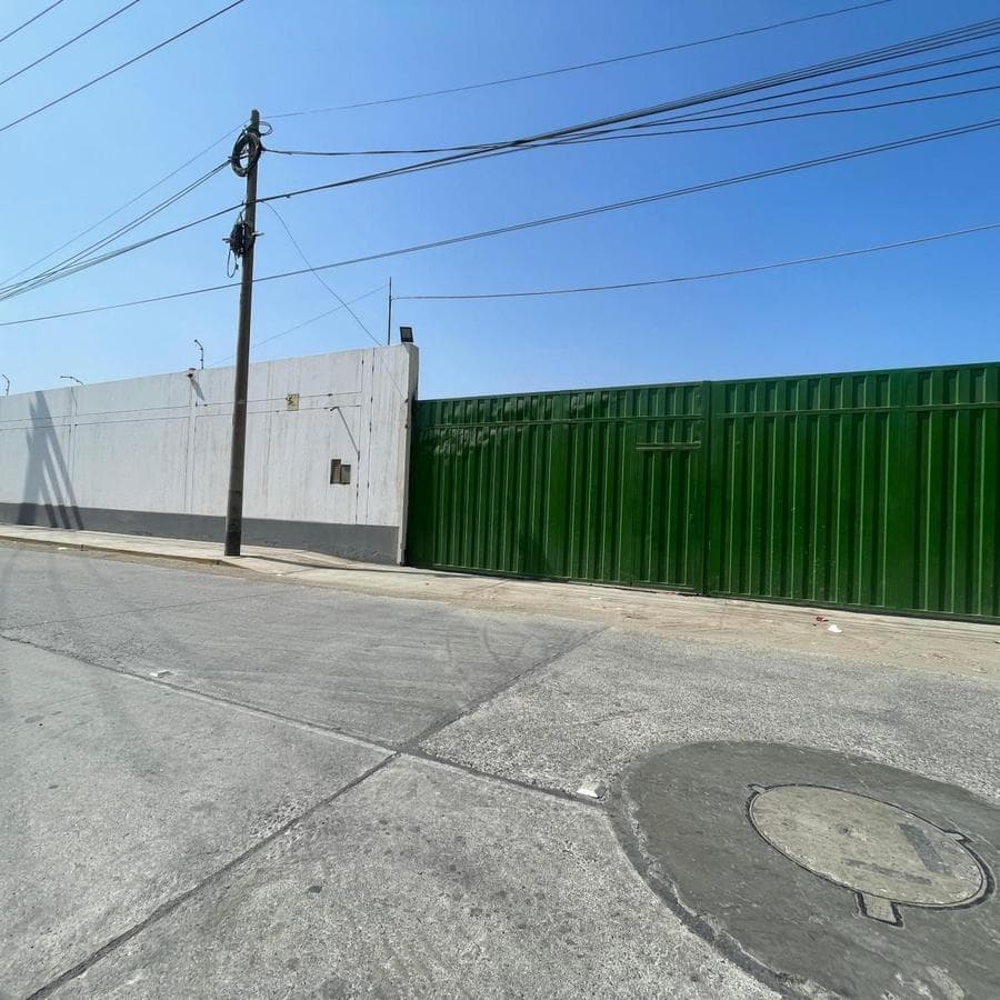 ALQUILO LOCAL INDUSTRIAL EN ZONA INDUSTRIAL LARREA - TRUJILLO - 2