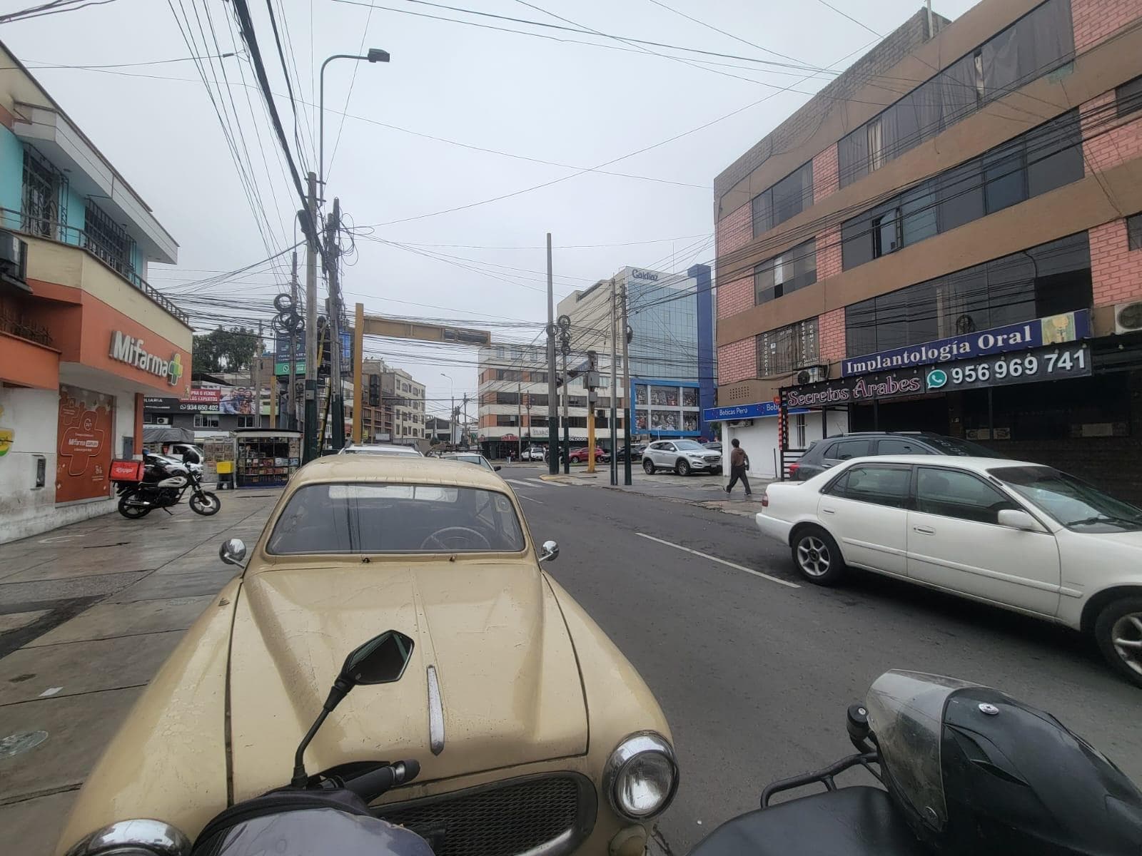 Casa en CENTRO COMERCIAL MONTERRICO - 1
