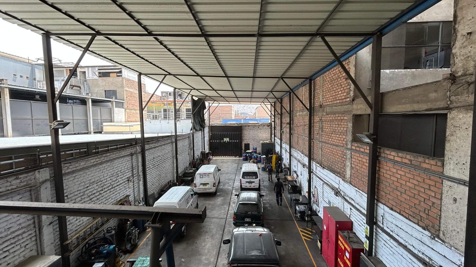 VENTA DE LOCAL INDUSTRIAL EN LA AV. NICOLAS ARRIOLA, SAN LUIS - 1