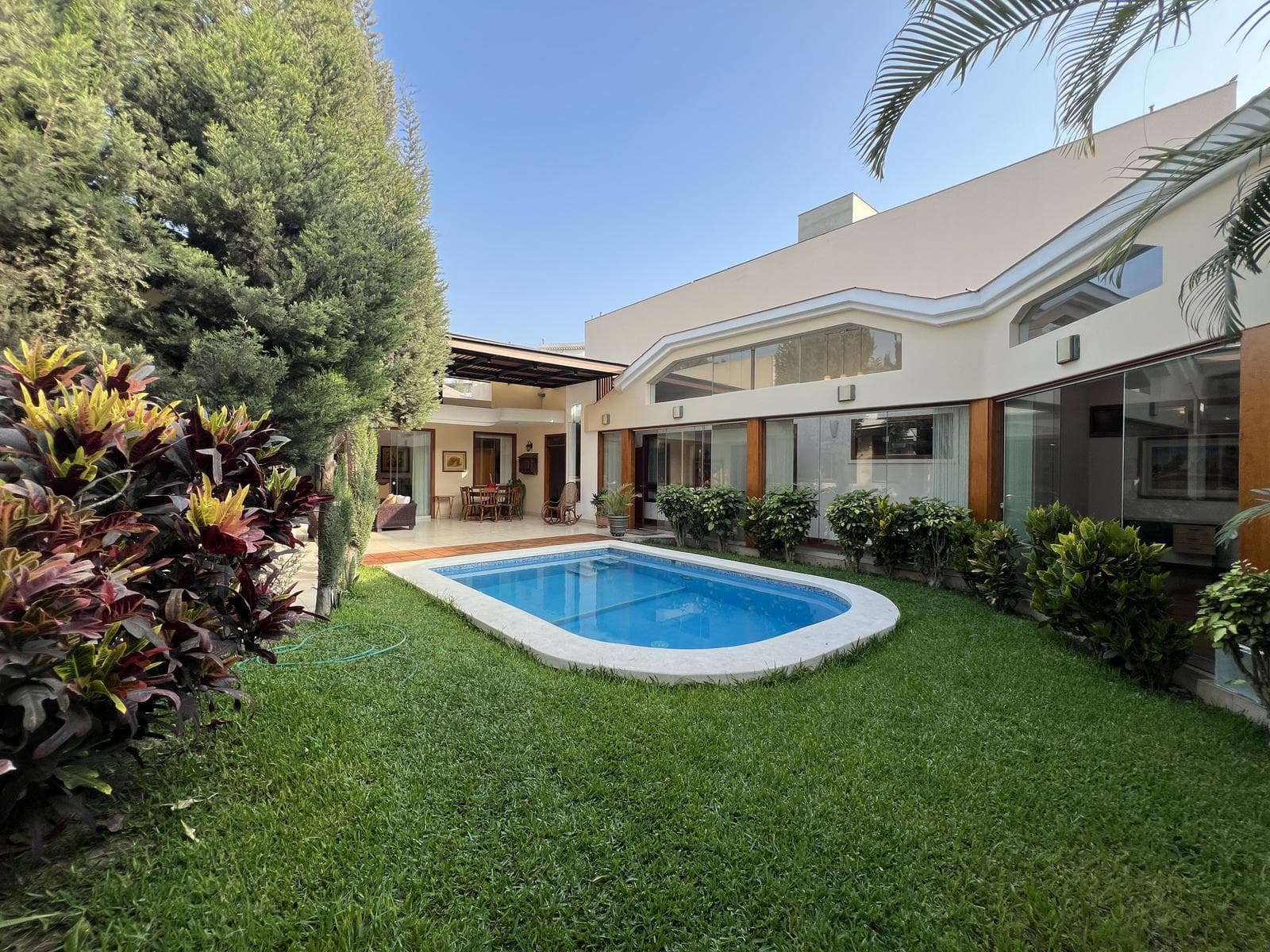 Venta casa Surco - 4 dormitorios – Golf los Incas - 1
