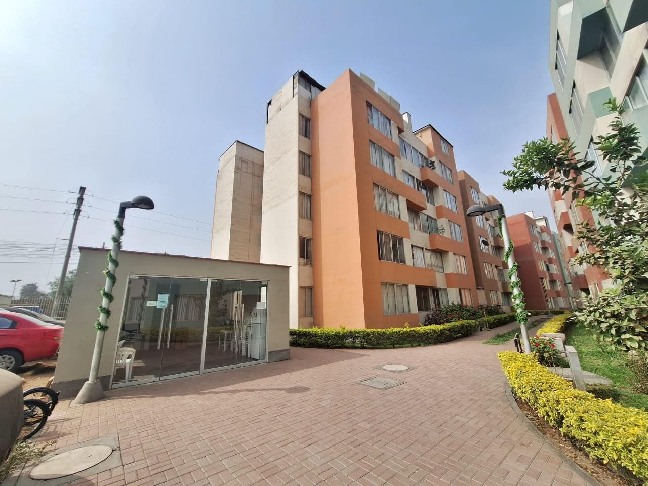 VENTA DE DEPARTAMENTO EN PRIMER PISO EN ÑAÑA - 2