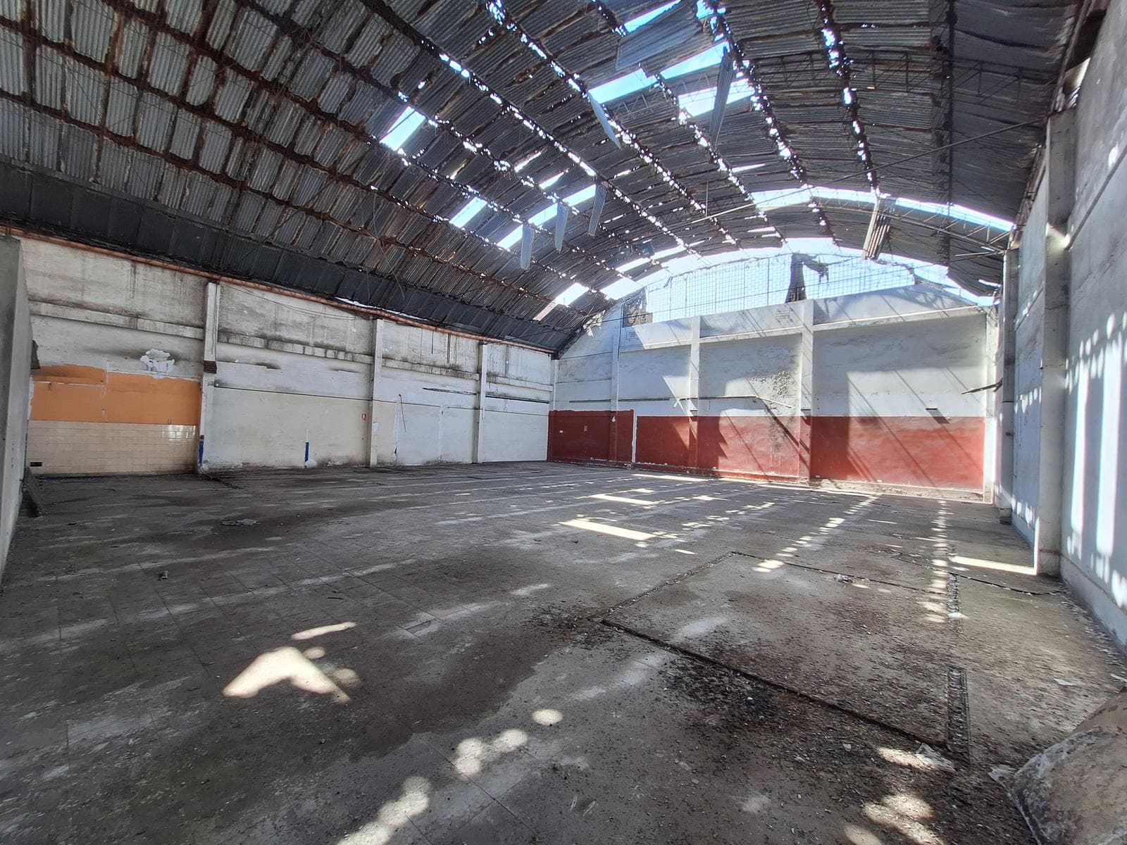 LOCAL COMERCIAL EN LA VICTORIA| EN AV. MEXICO | 775 M2 - 1