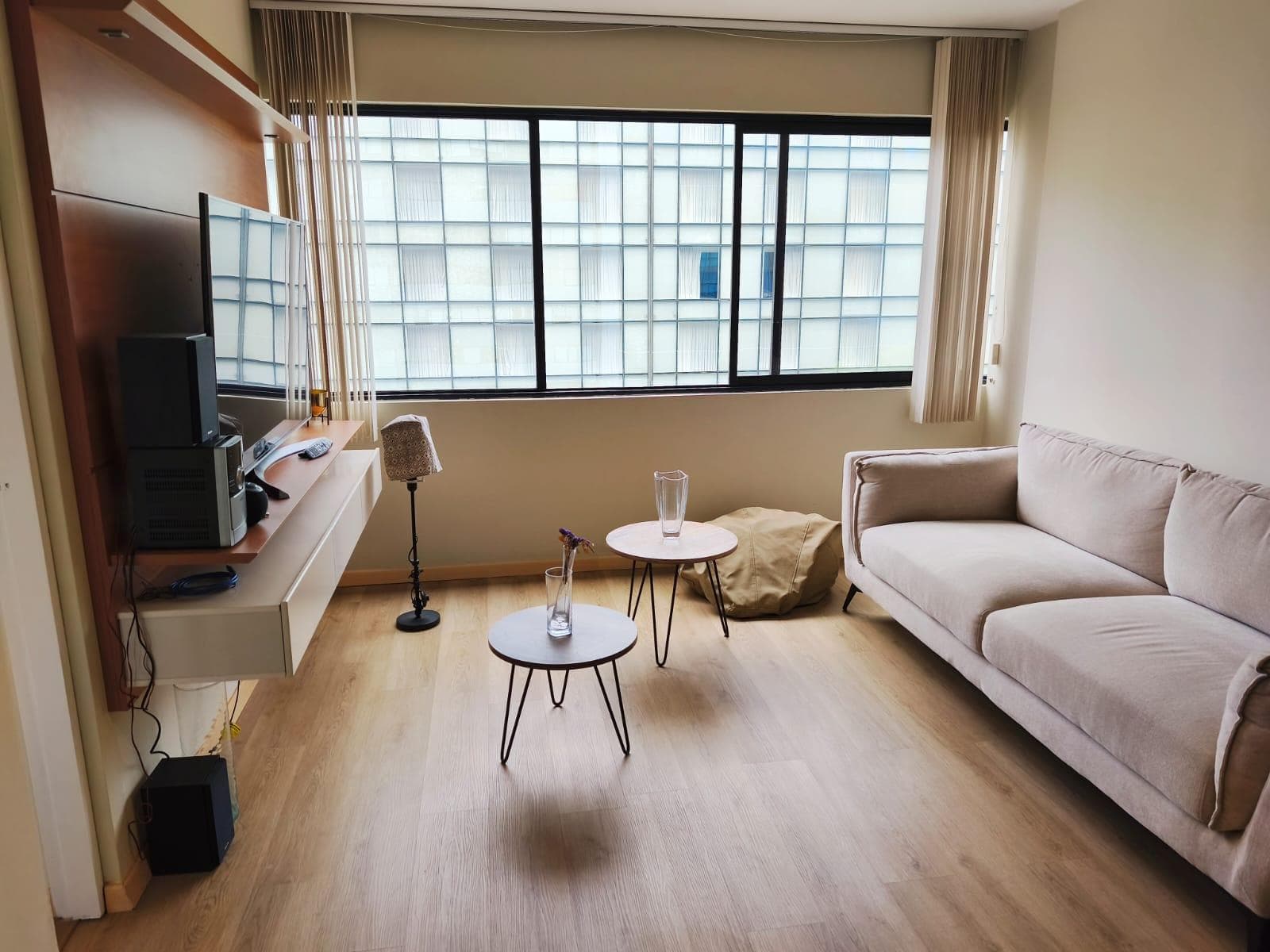 Moderno Flat Amoblado en Miraflores: Frente a Bajada Balta y Club Terrazas – S/ 2,600 - 1