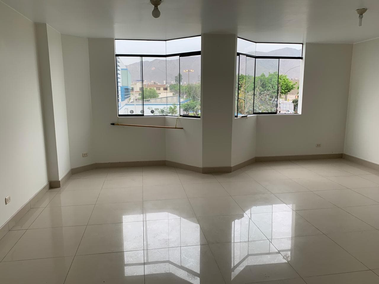 Local en SANTA PATRICIA ETAPA III - 1