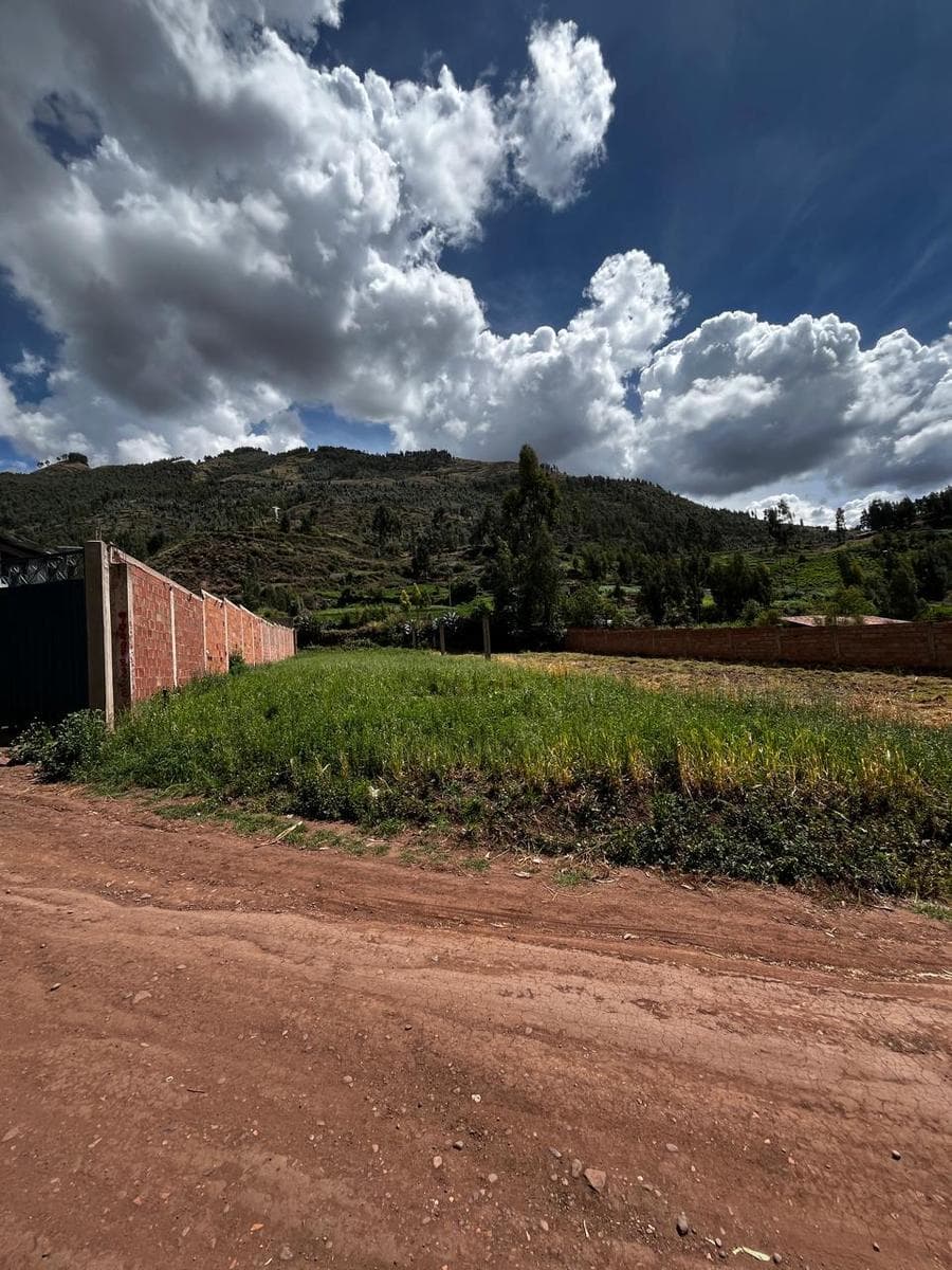 TERRENO DE 651.93 M2 CERCA A LA PLAZA DE HUASAO - 1