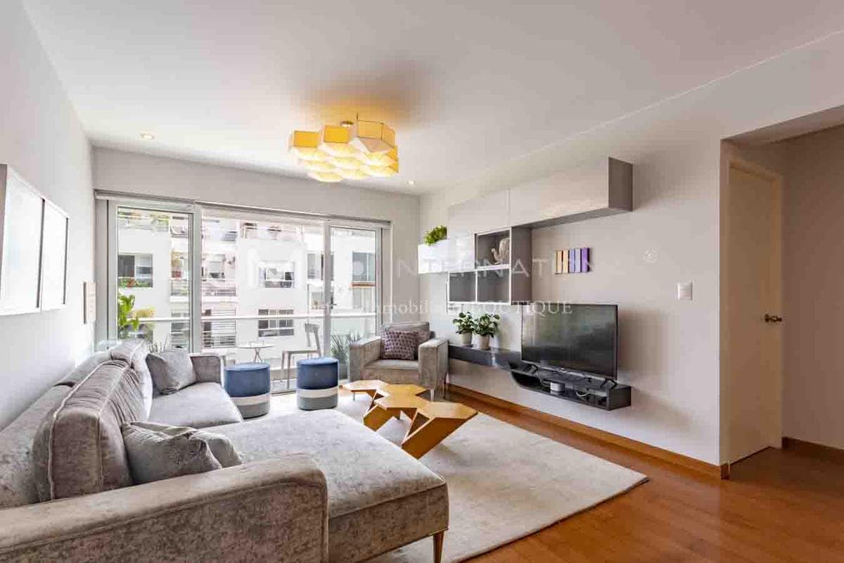 Departamento moderno amoblado en alquiler con 2 dormitorios y balcón Av. La Paz Miraflores - 1
