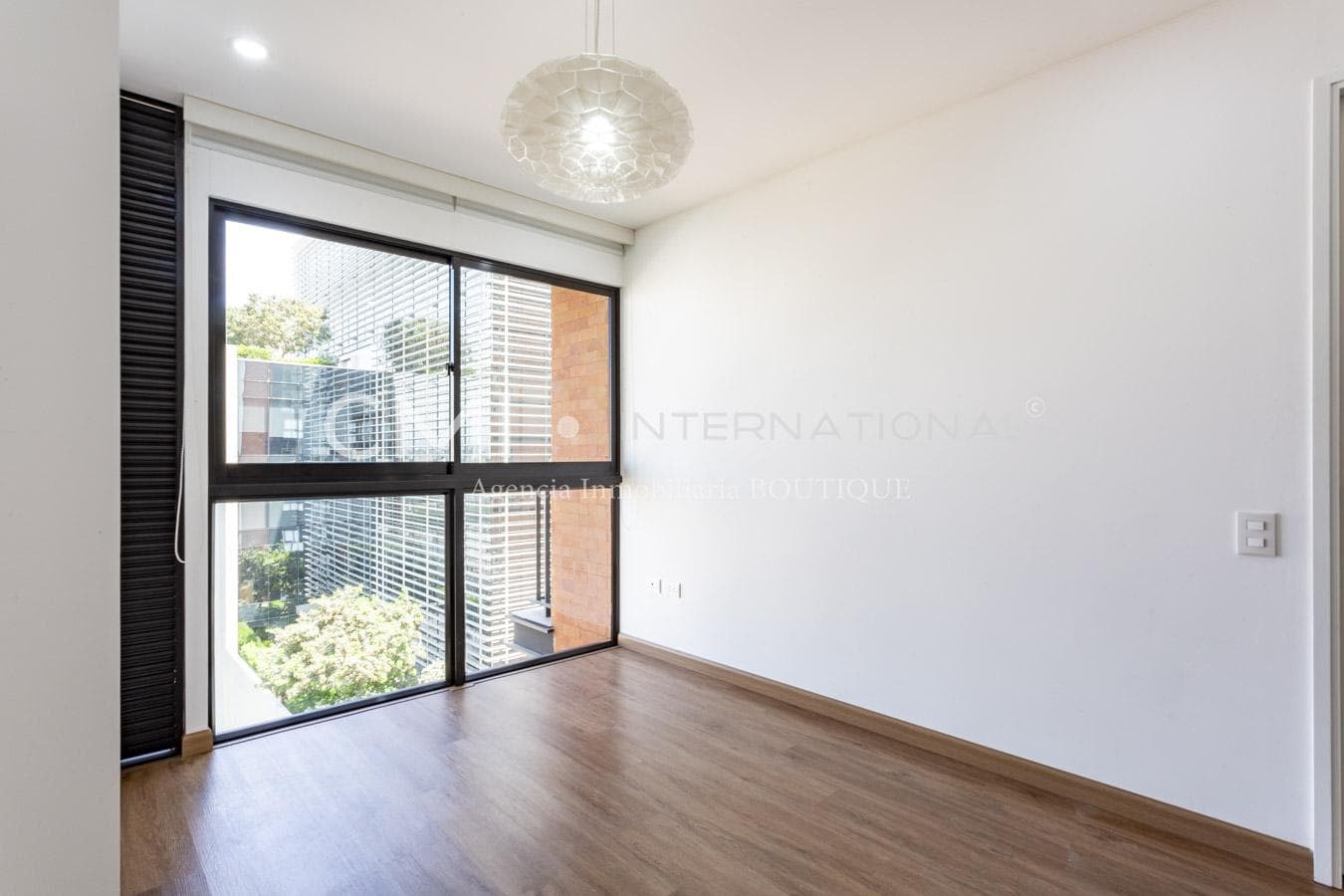 ALQUILER DE DEPARTAMENTO 2 DORMITORIOS DE ESTRENO S/MUEBLES MIRAFLORES - 1