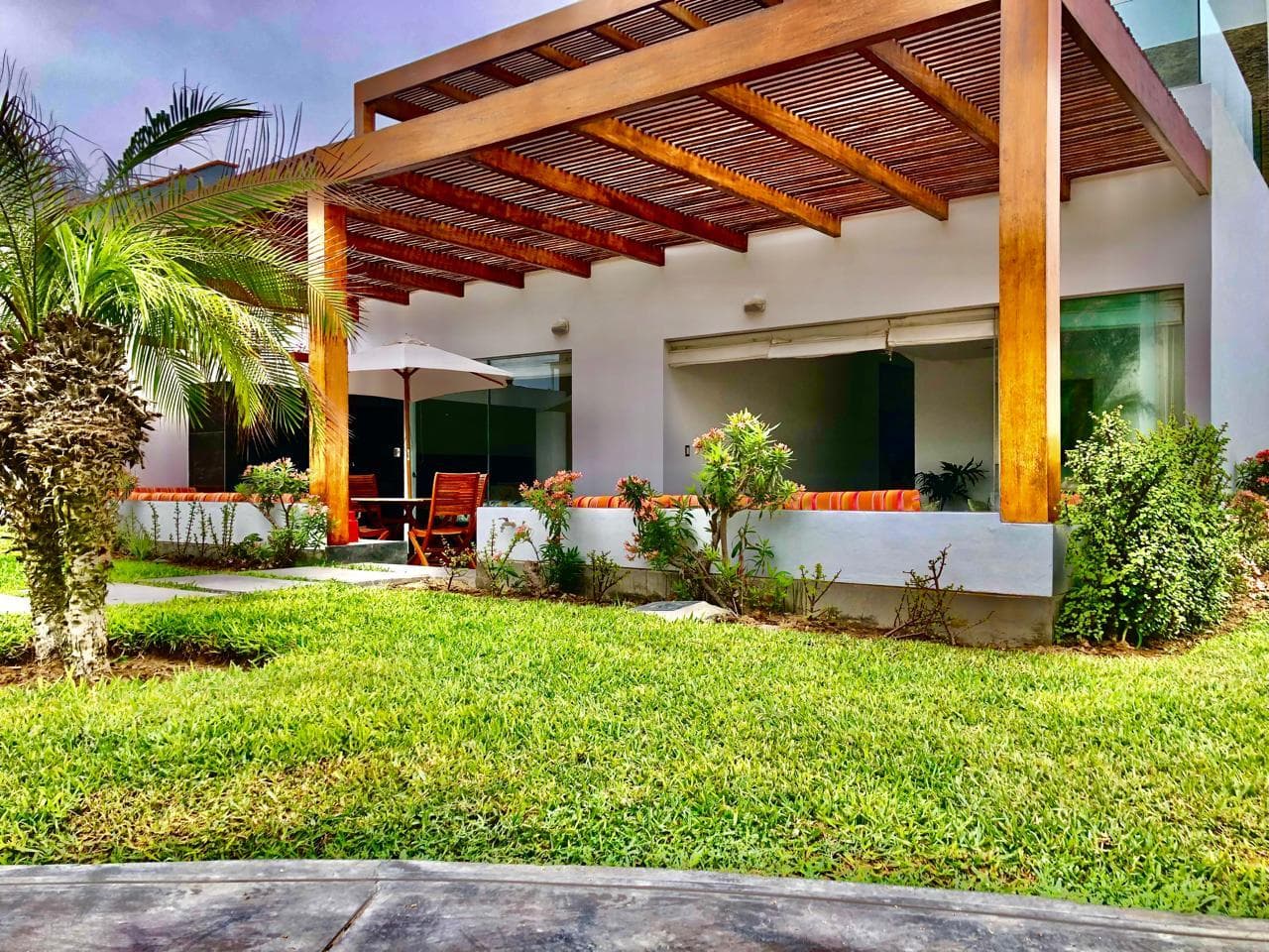 Venta de Casa Playa Tres Islas- km68 - 6 dorm. 3 Terrazas-BBQ-Piscina-295m2asa - 2