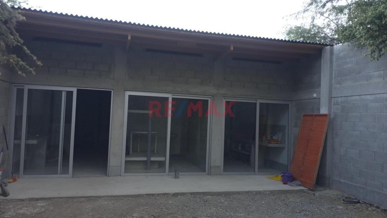 Terreno Con Casa En Punta Sal - 1