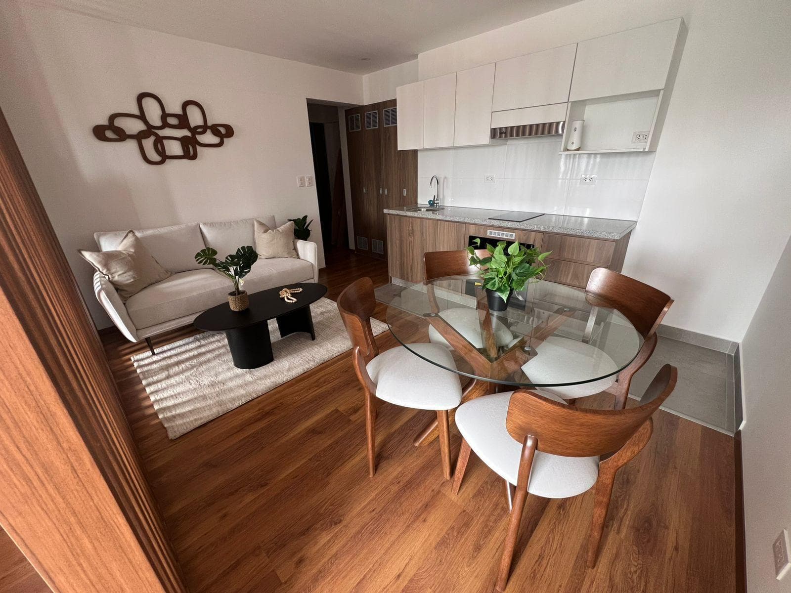VENTA DE MONOAMBIENTE AMOBLADO DE 1 DORMITORIO EN JESUS MARIA - 1