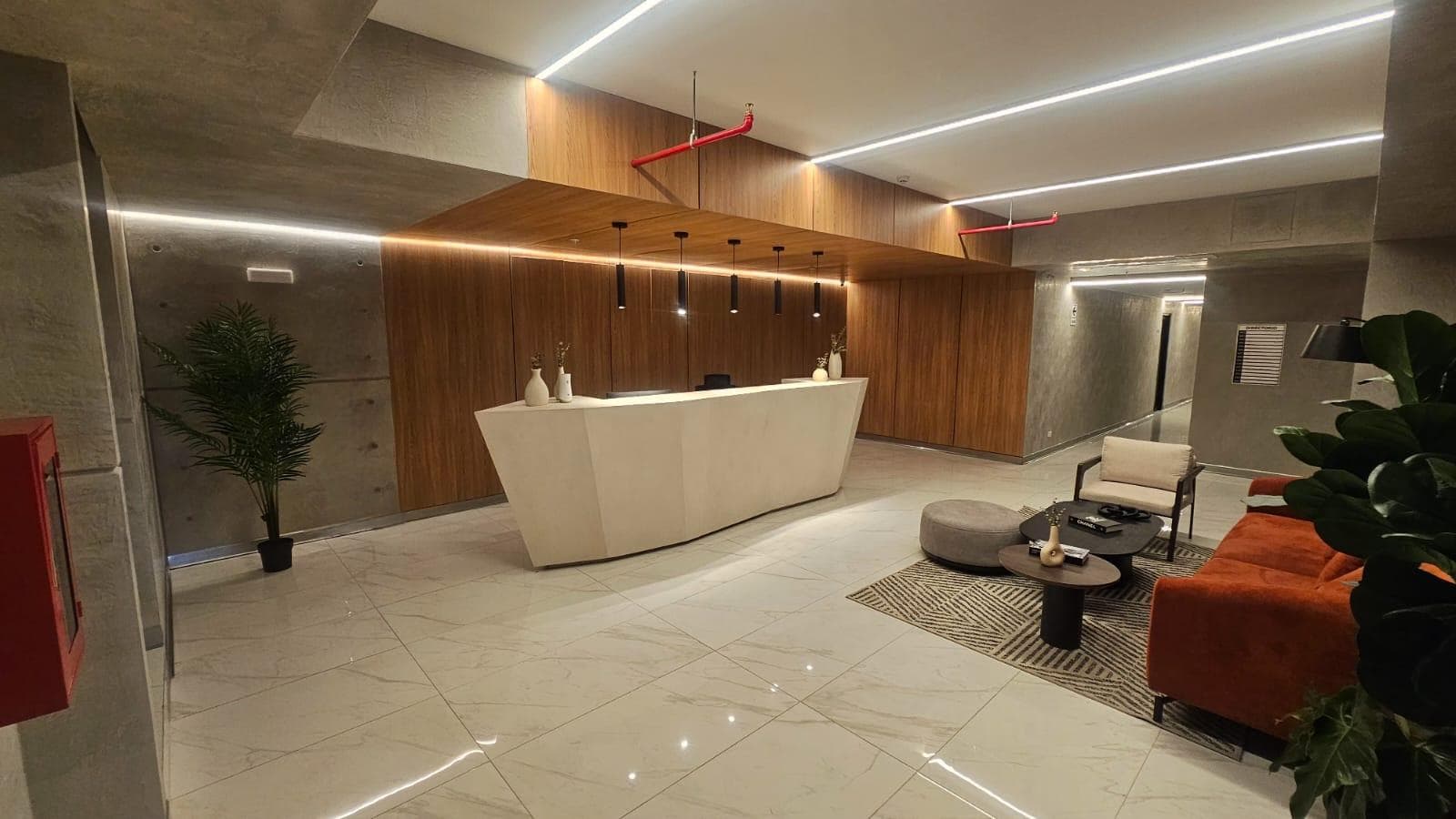 Local en Venta en Miraflores ideal para COWORKING - Frente al Kennedy - 2