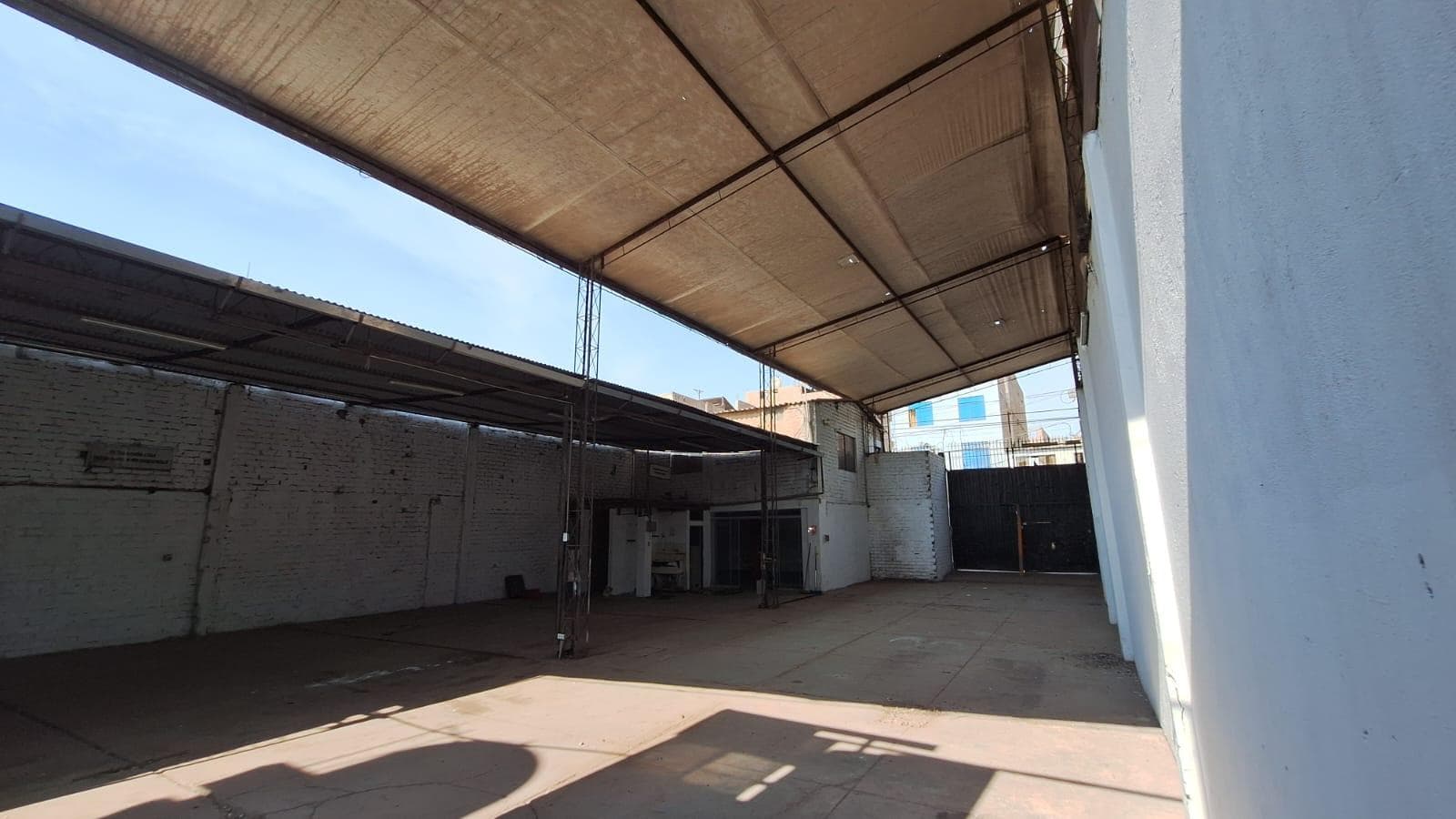 alquiler de local almacen a puerta cerrada en san juan de miraflores - 1