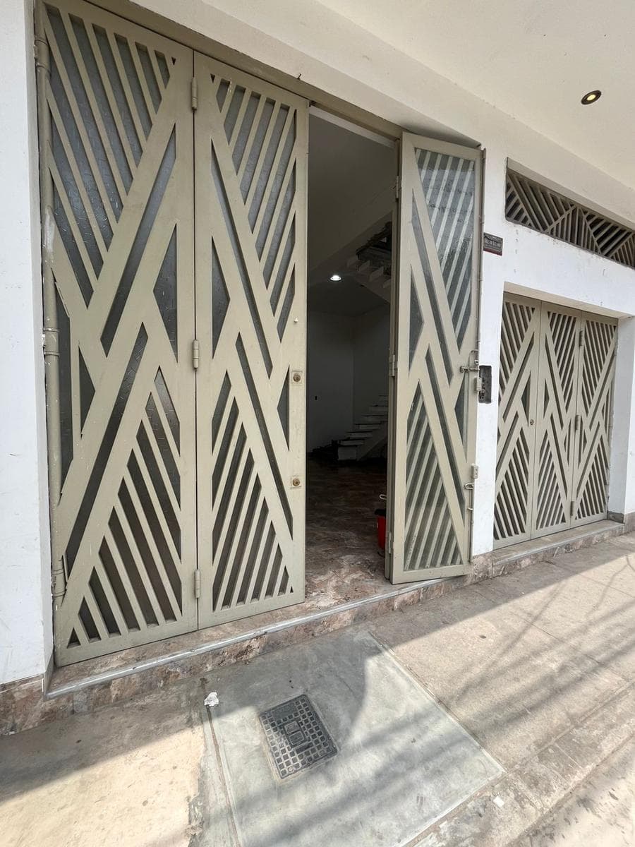 Local de 120 m2 en San Martín de Porres - 1