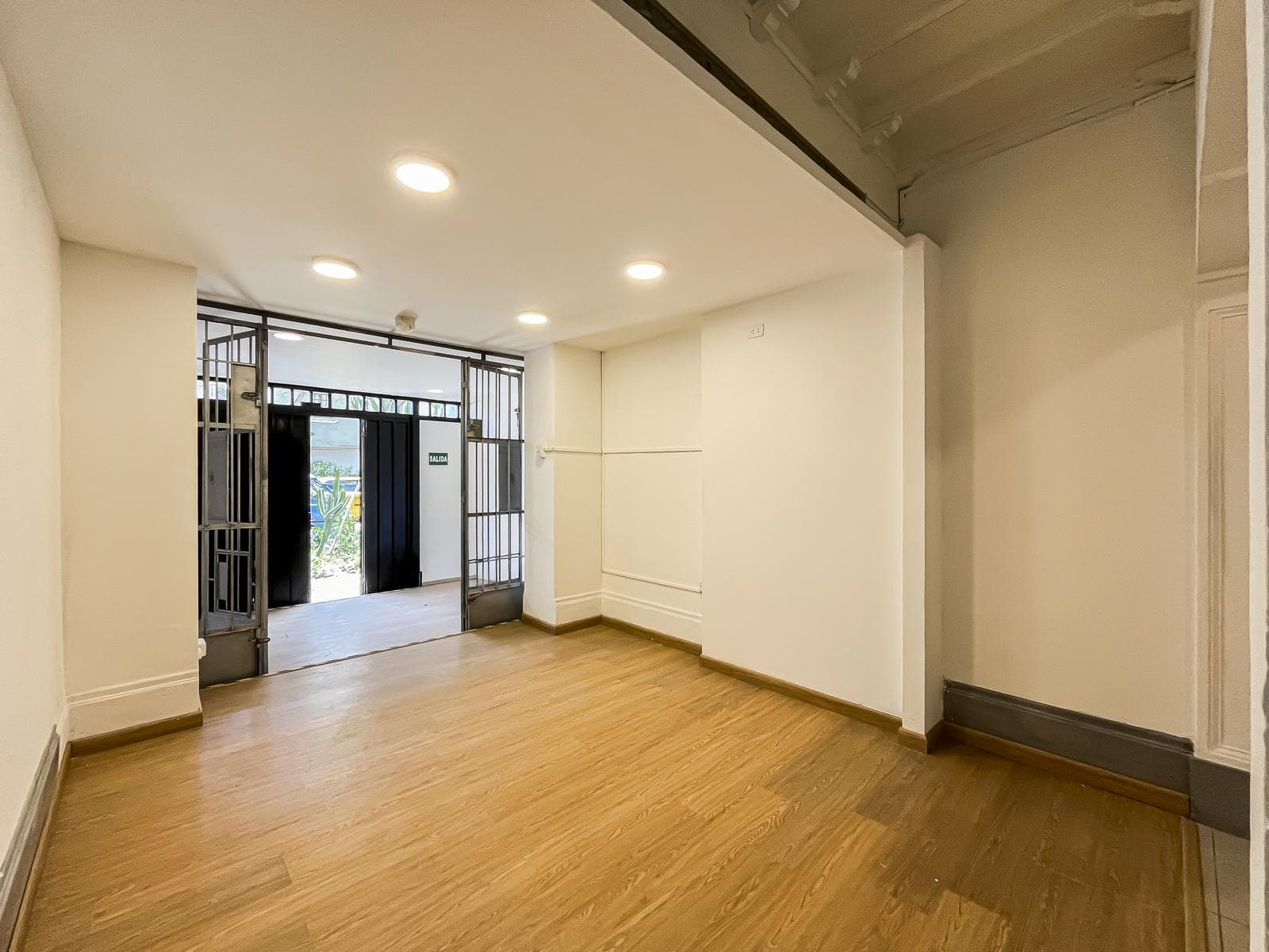 Local en SANTA BEATRIZ - 1