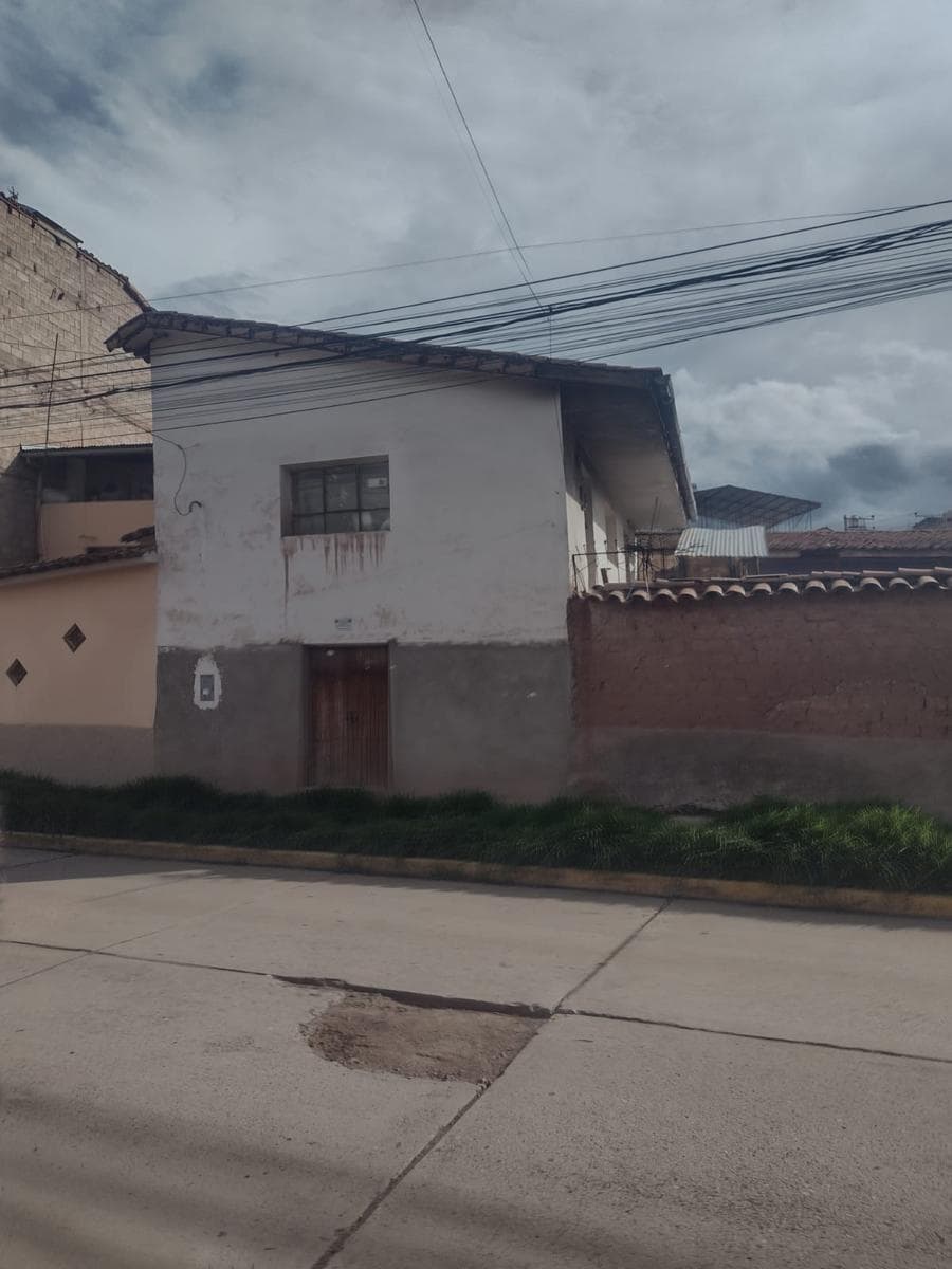 TERRENO EN VENTA CERCA A UNIVERSIDADES - 1