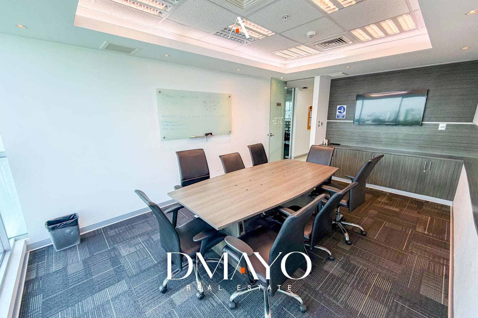 Venta Oficina con vista a parque en el centro de Miraflores - 1