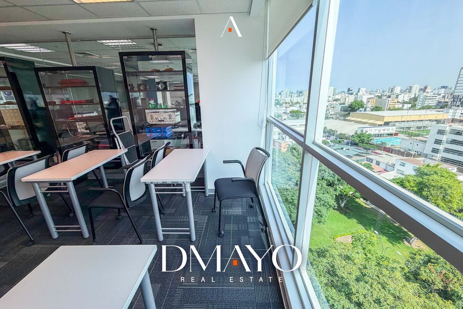 Oficina con vista a parque de 233m2 con renta de $5000 en edificio moderno - 2