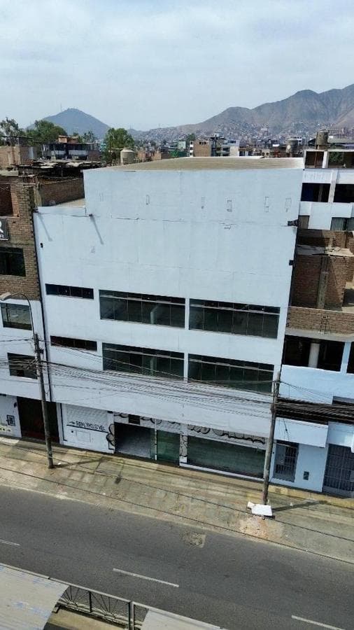 Local comercial 4 pisos más azotea - $ 1,000,000 - 1