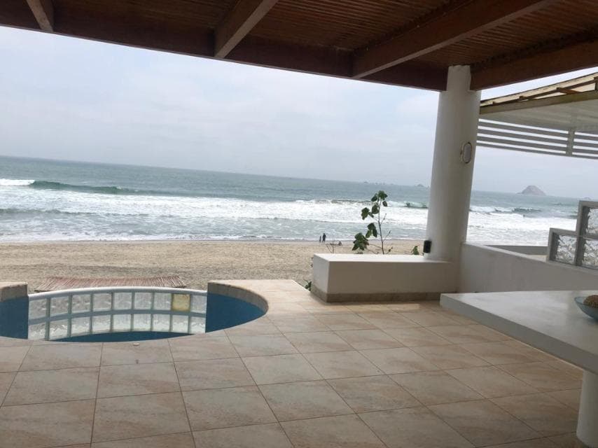 Vendo Linda Casa en Malecón Playa Pulpos Jirón Jaguai N 9, km 40, Playa Punta Hermosa - 1