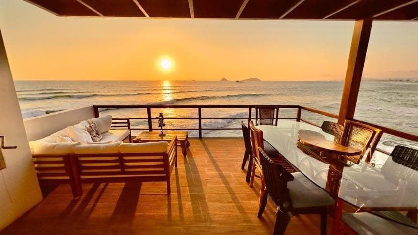 Vendo Hermosa Casa en Malecón Playa Pulpos N 1, Km 40 Playa Punta Hermosa - 1