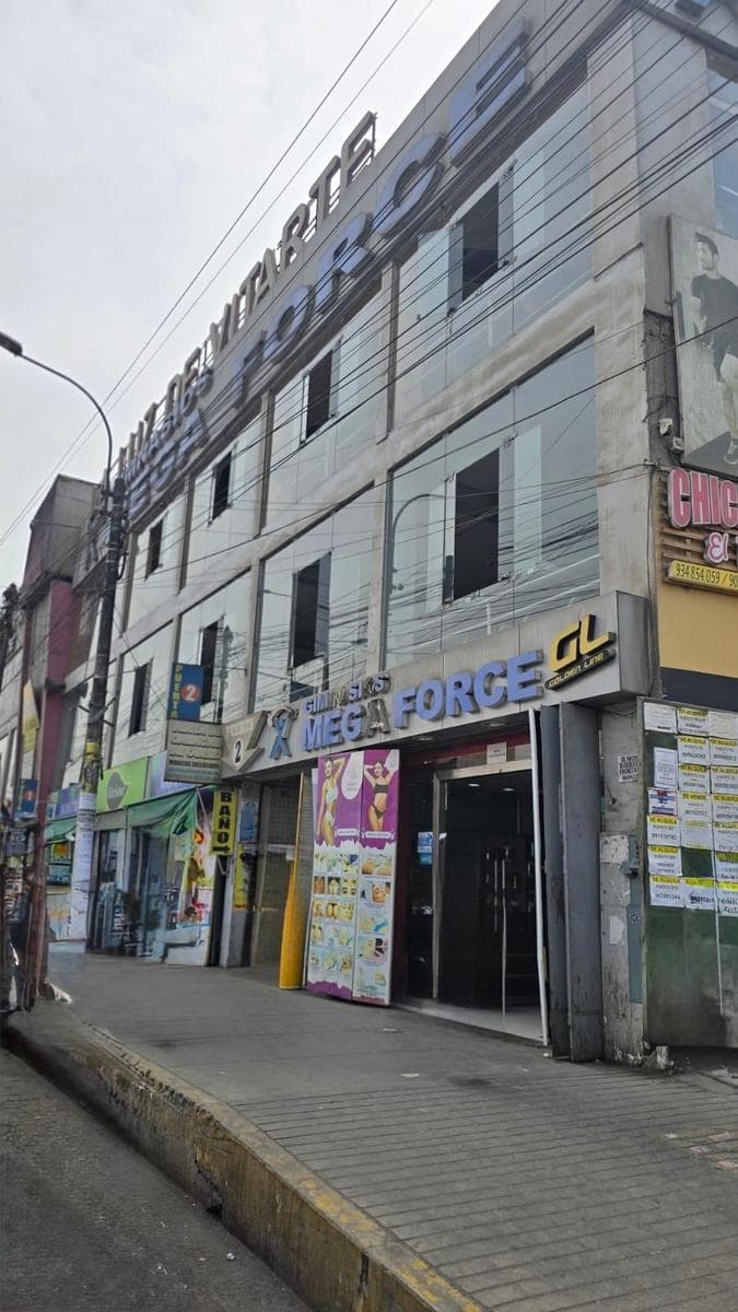 Local Comercial – Centro Comercial La Luz De Vitarte - 1