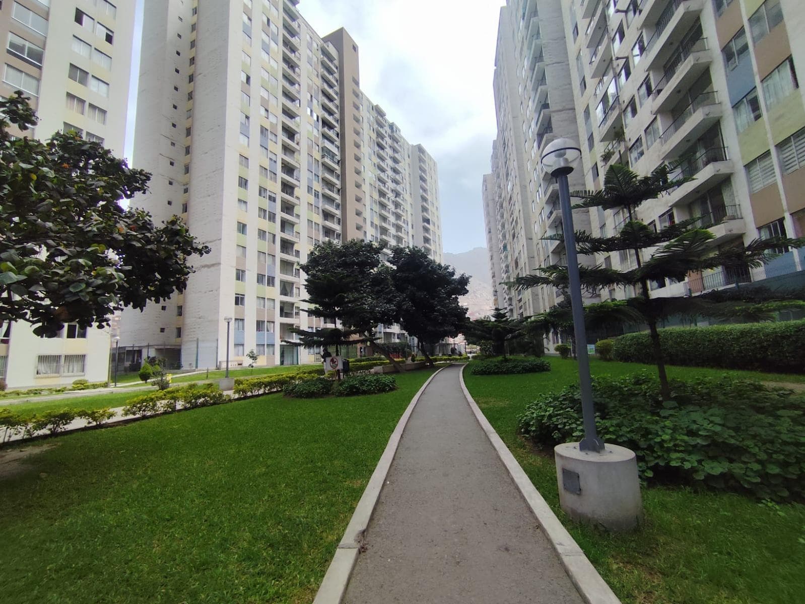 Departamento a la Venta incl. Cochera El Agustino - 1