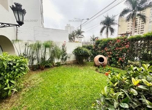 Vendo Linda Casa en Calle Los Castaños N 3, San Isidro - 1