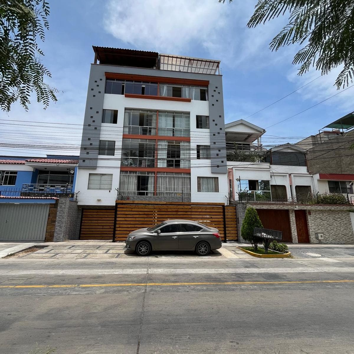 Departamento en Venta en Av. Juan José Mostajo, La Victoria - 1