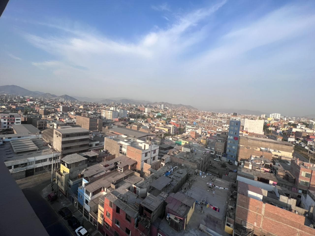 Venta de Departamento 3 dormitorios con balcón cerca de Av. Canadá y Vía Expresa - 1