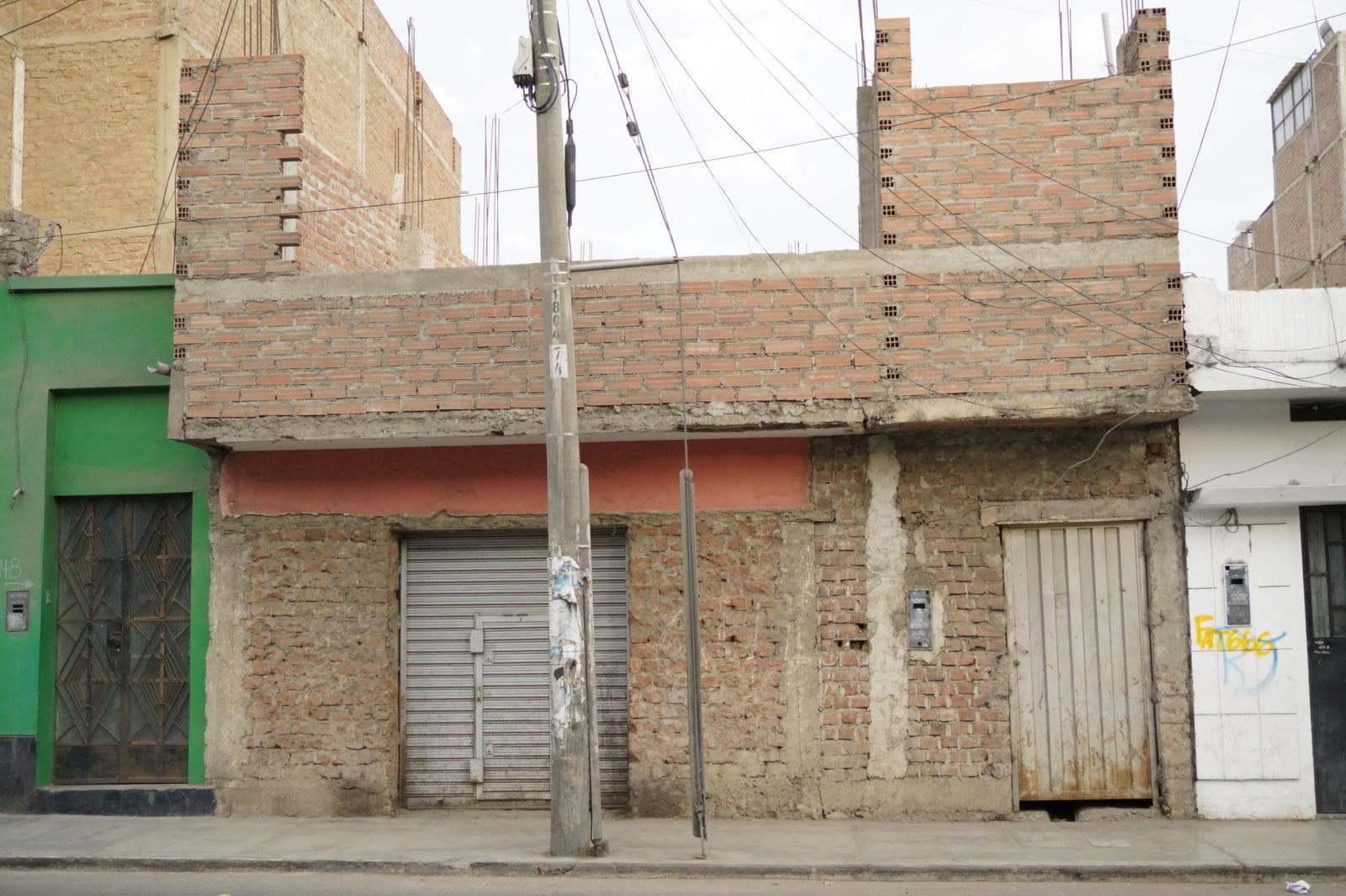 Se Vende Casa como Terreno para Inversión en Trujillo - 1