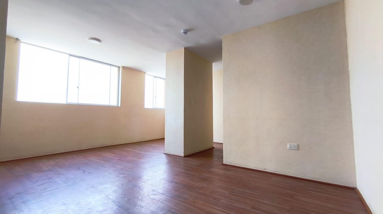 Se Alquila Departamento – Condominio Los Geranios, Comas - 1