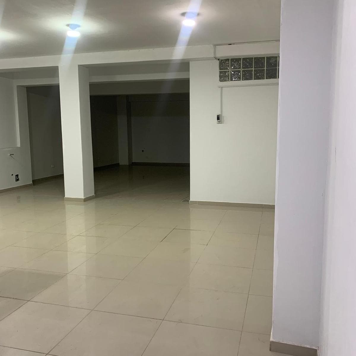 SE ALQUILA LOCAL COMERCIAL CERCA AL PODER JUDICIAL - 1