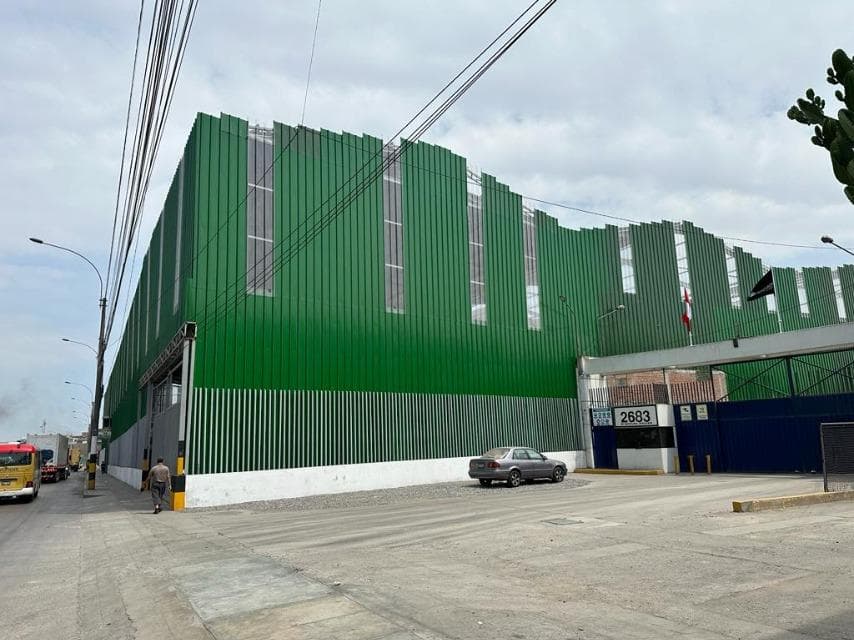 Alquilo Bello Local Industrial en Avenida Nicolás Ayllon N 26, Piso 1, El Agustino - 1