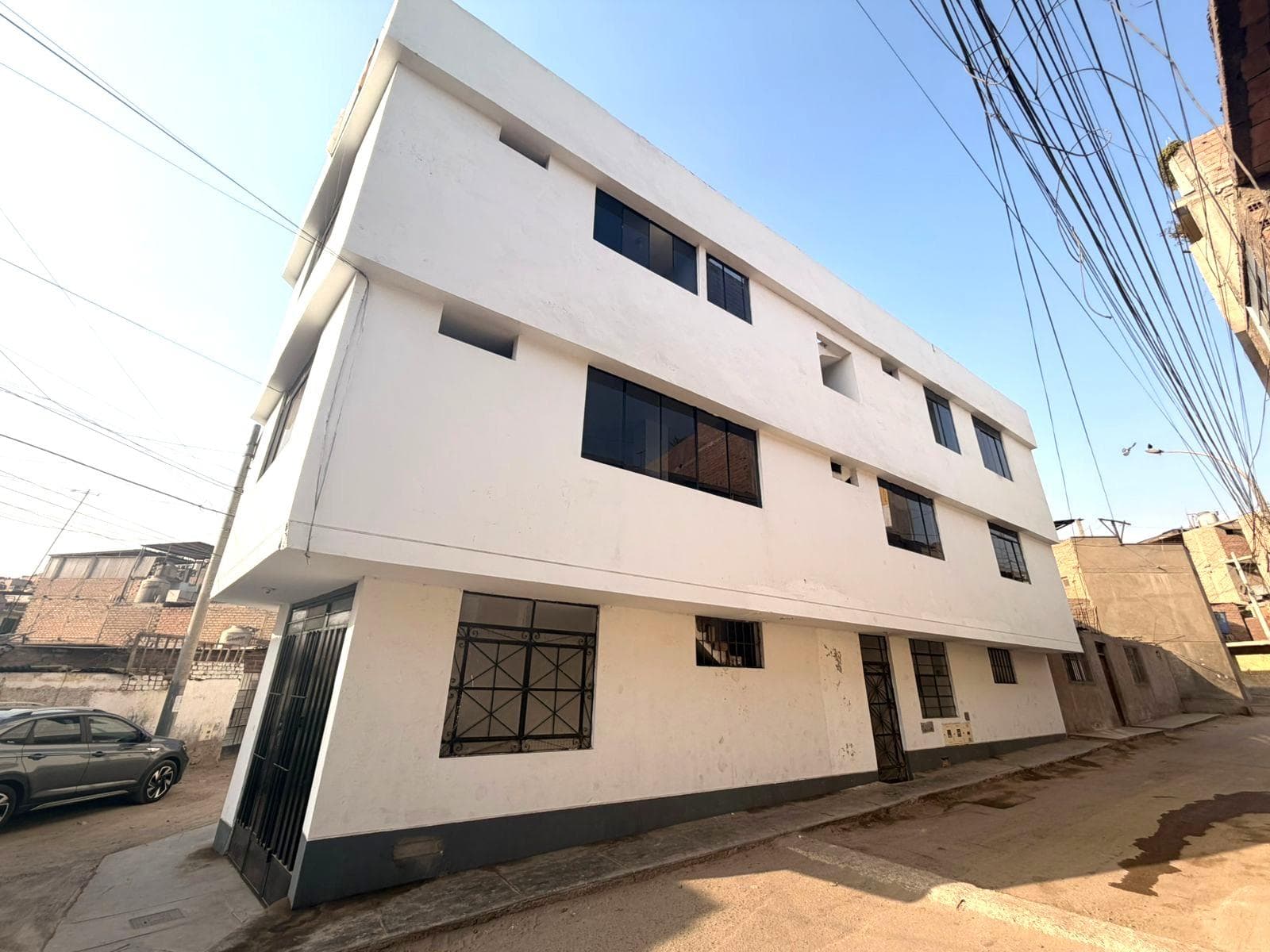 En venta – Casa en esquina – Collique, Comas - 1