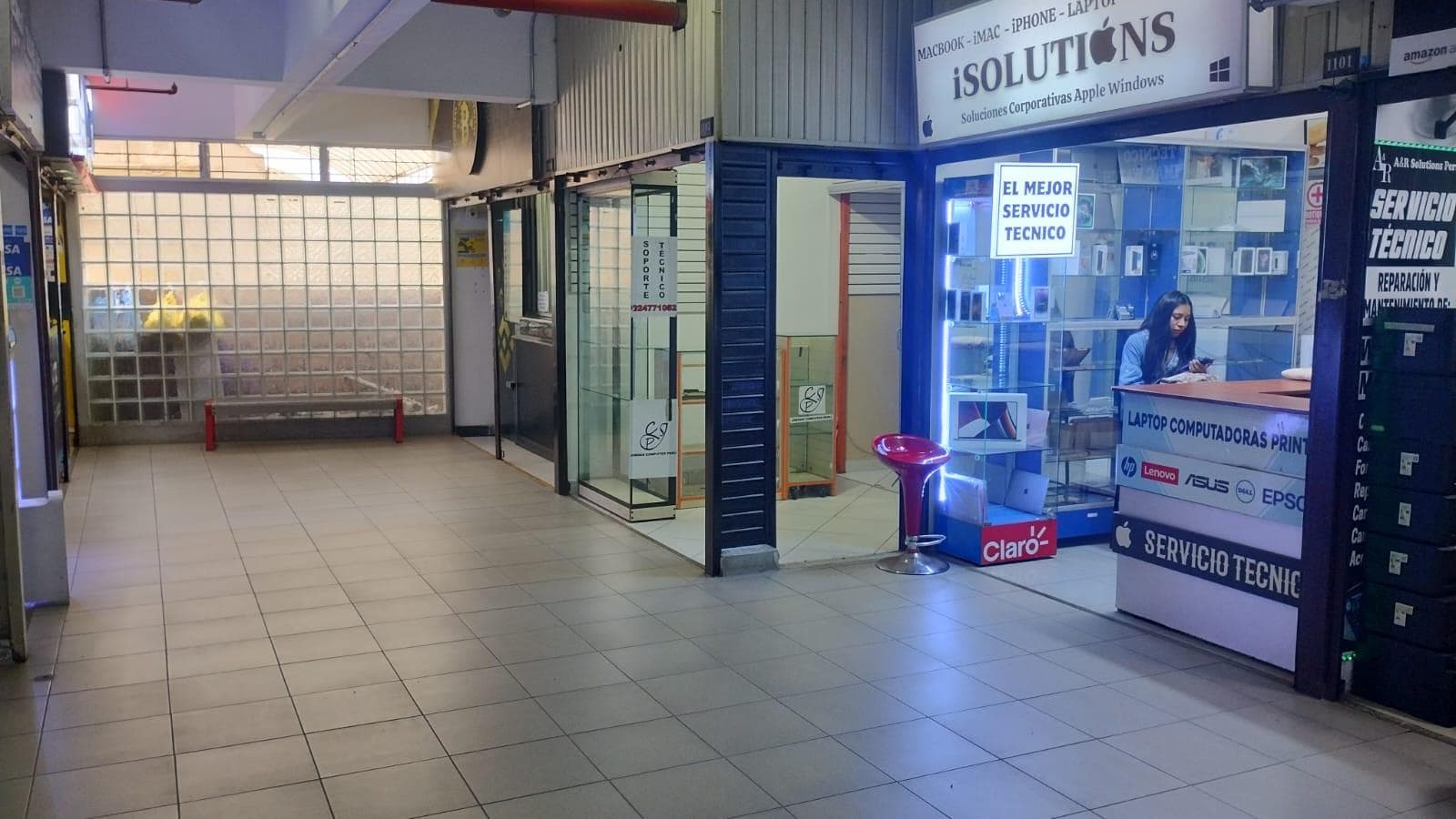 Alquiler De Local Comercial En Compupalace – Miraflores - 1