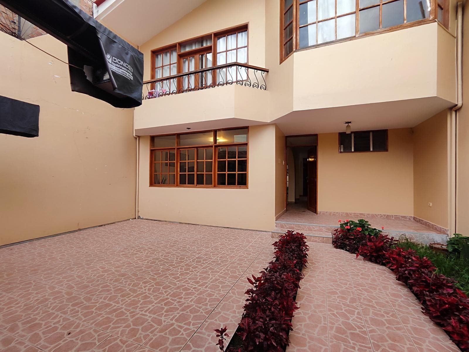 Casa en BAÑOS DEL INCA - 2