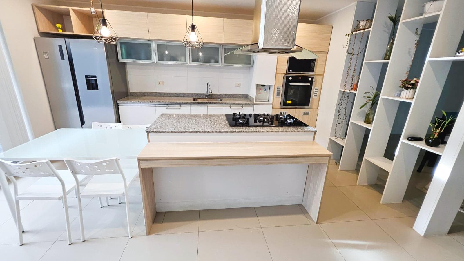 Se Vende Casa de 2 Pisos + Azotea en Urb. San Alfonso Chorrillos - 1