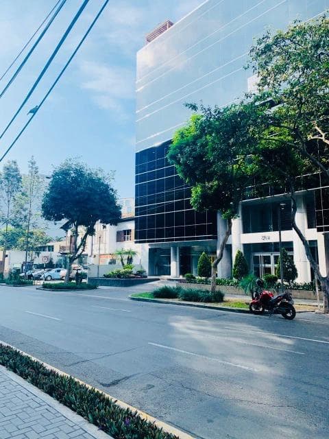 Vendo Local Comercial Flat en Avenida Victor Andrés Belaunde N 2, Piso 1, San Isidro - 2