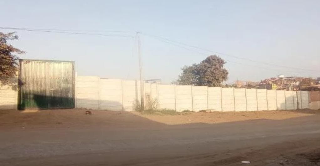 ALQUILER DE LOCAL INDUSTRIAL 4500 m2 Zonificación: I1 (Industria Elemental) - 1