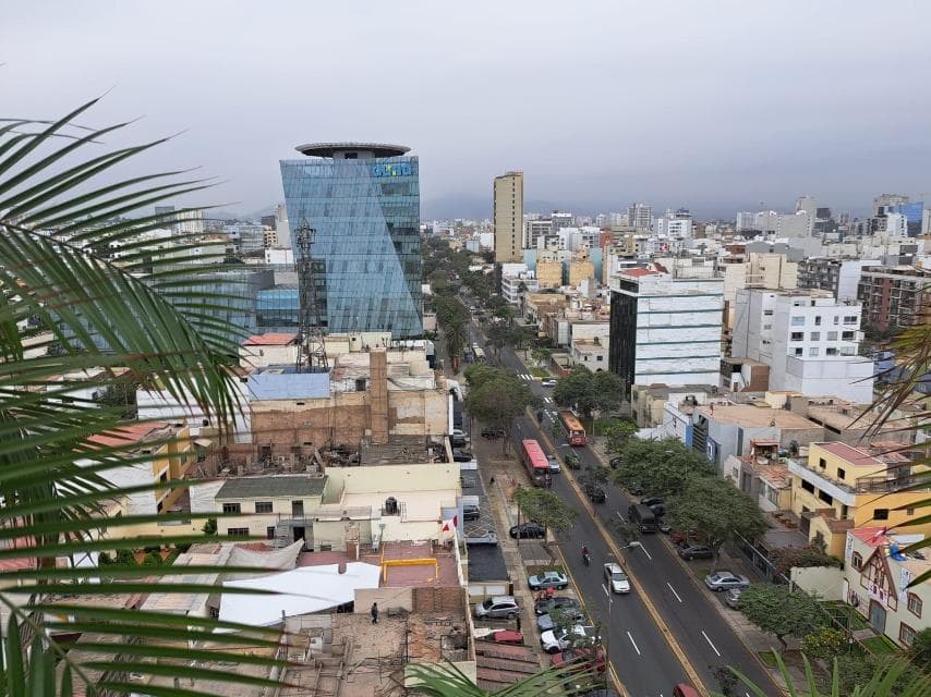 Vendo Oficina en Avenida Angamos Oeste N 6, Piso 2, Miraflores. - 1