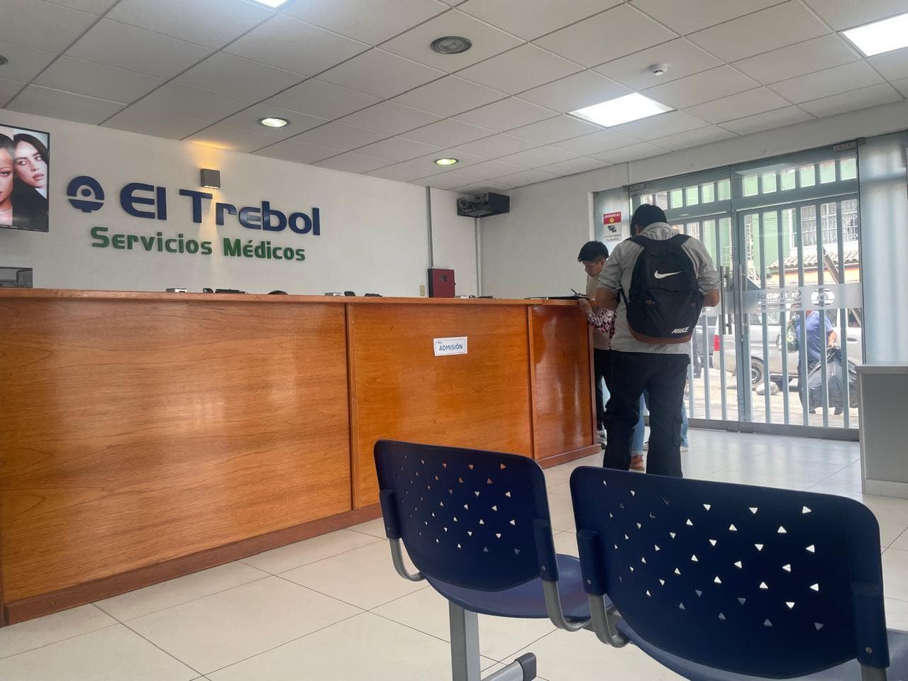 ALQUILER DE CONSULTORIOS MÉDICOS – ESTRATEGIA Y COMODIDAD EN LOS OLIVOS - 1