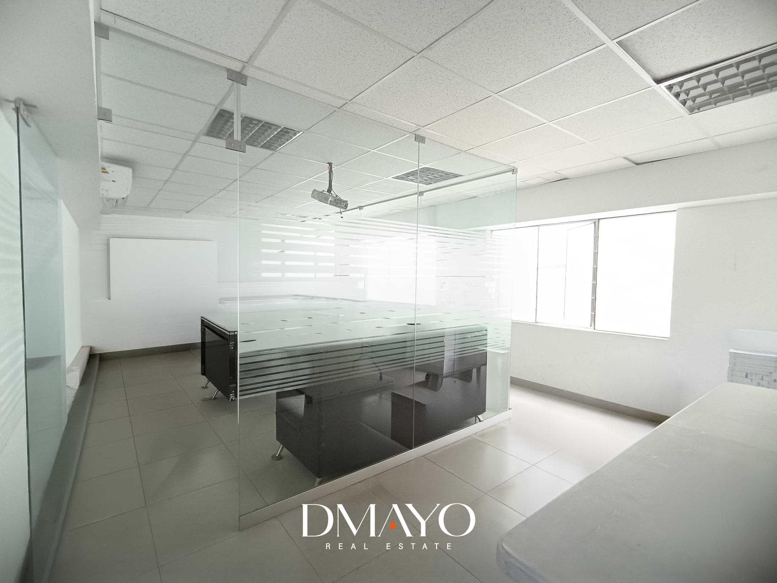 Oficina en Alquiler en JR. de La Unión | 118.06 m² | Ubicación estratégica y funcional - 1