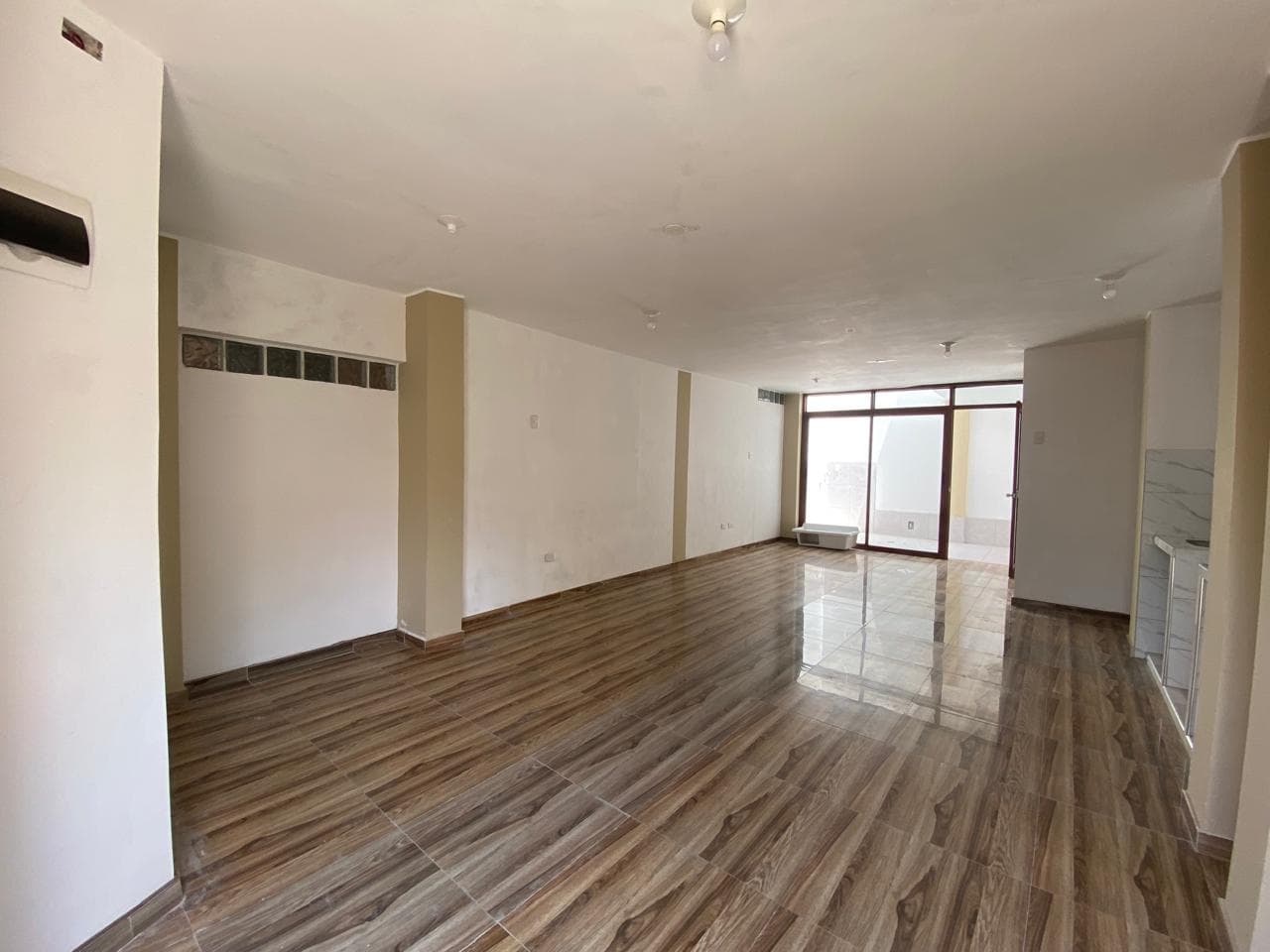 SE ALQUILAN OFICINAS DE ESTRENO EN LOS OLIVOS - 2