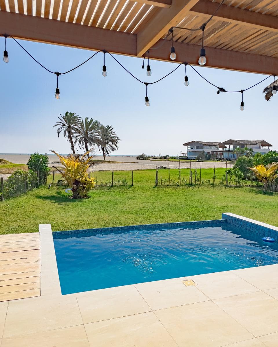 Casa de Playa en primera fila en Chincha - 1