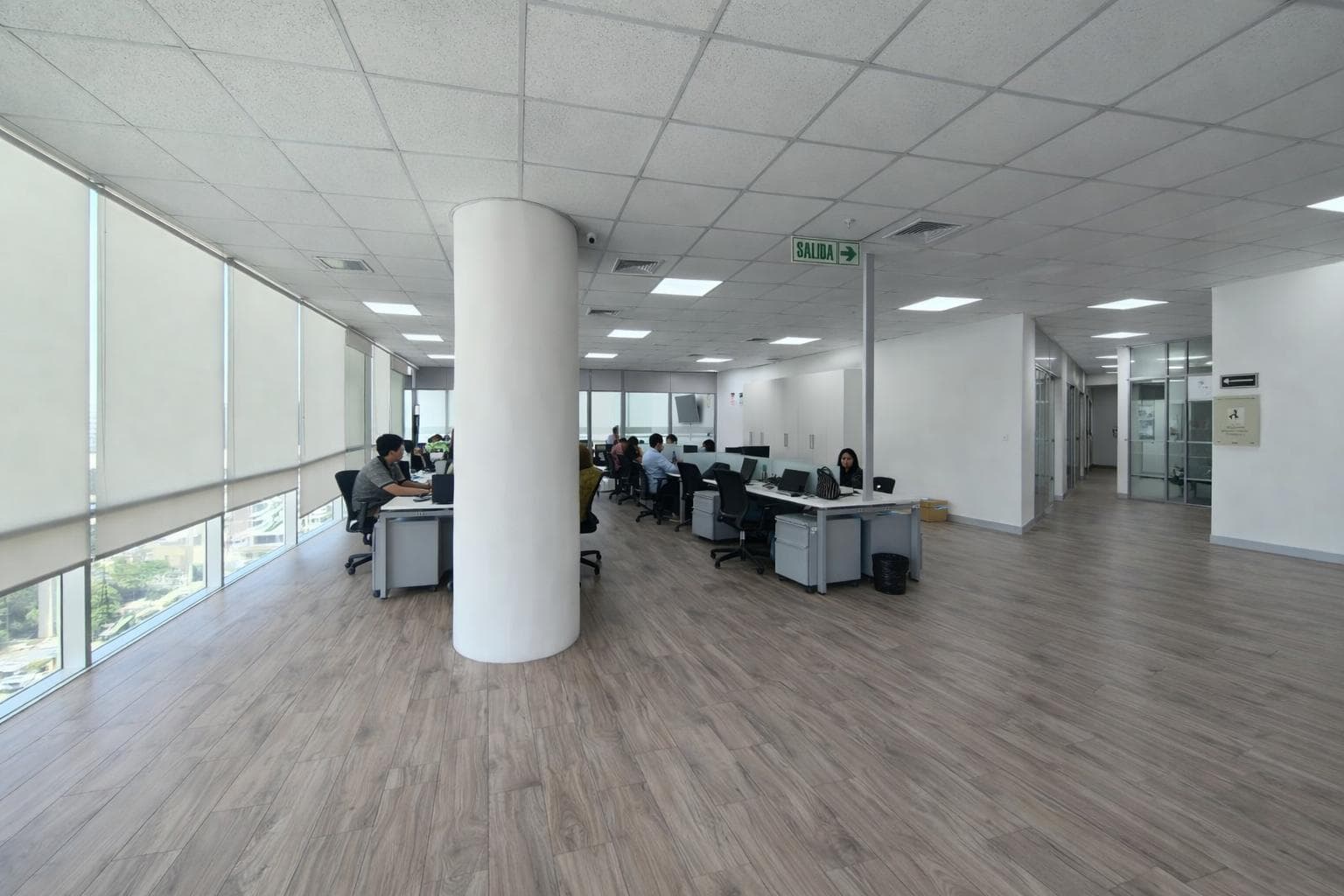 VENTA DE OFICINA EN MAGDALENA VISTA CALLE EXCELENTE UBICACIÓN - 1