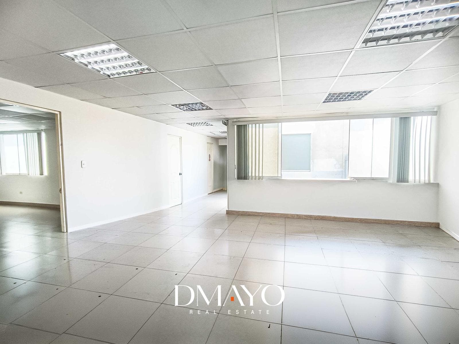 Oficina en Alquiler en JR. de La Unión | 284.69 m² | Ubicación estratégica y funcional - 1